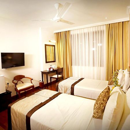 Kandy City Hotel By Earl'S Экстерьер фото